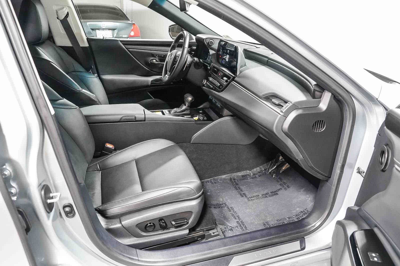 Lexus ES 300h 2025 ES 300h