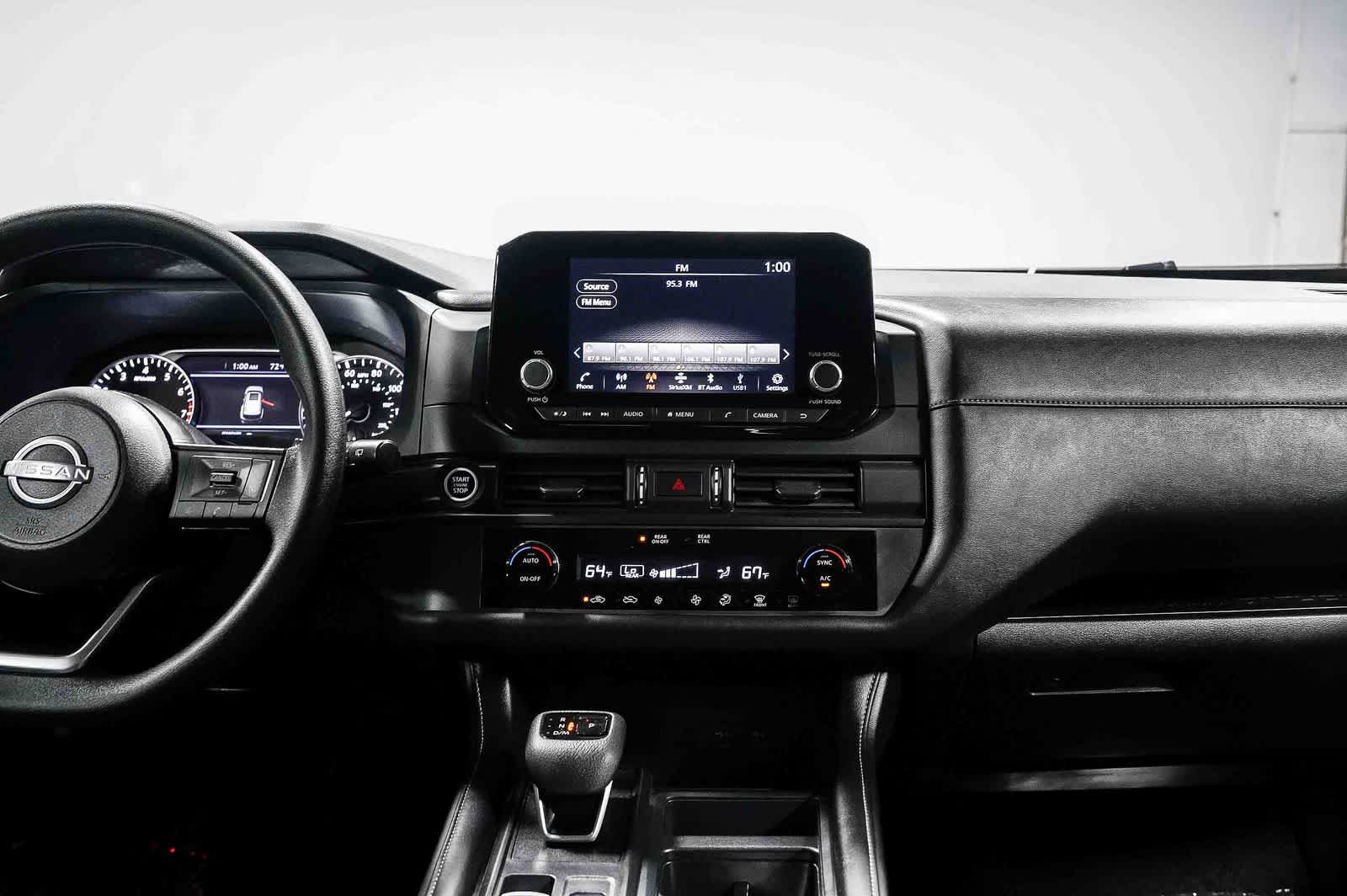 Nissan Pathfinder S 2024