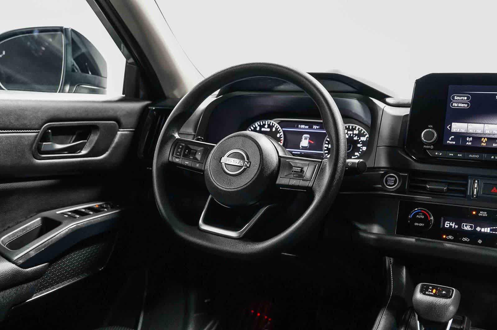 Nissan Pathfinder S 2024