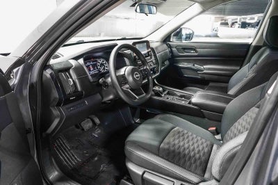 Nissan Pathfinder S 2024