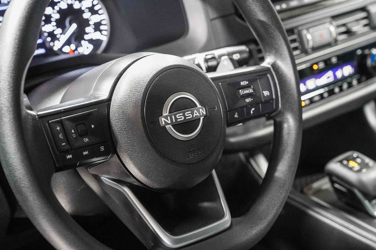 Nissan Pathfinder S 2024