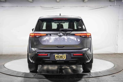 Nissan Pathfinder S 2024