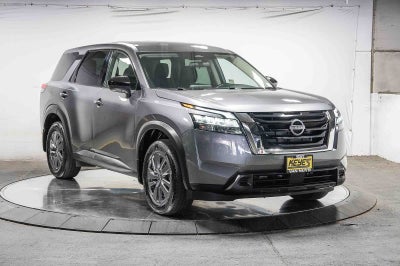 Nissan Pathfinder S 2024