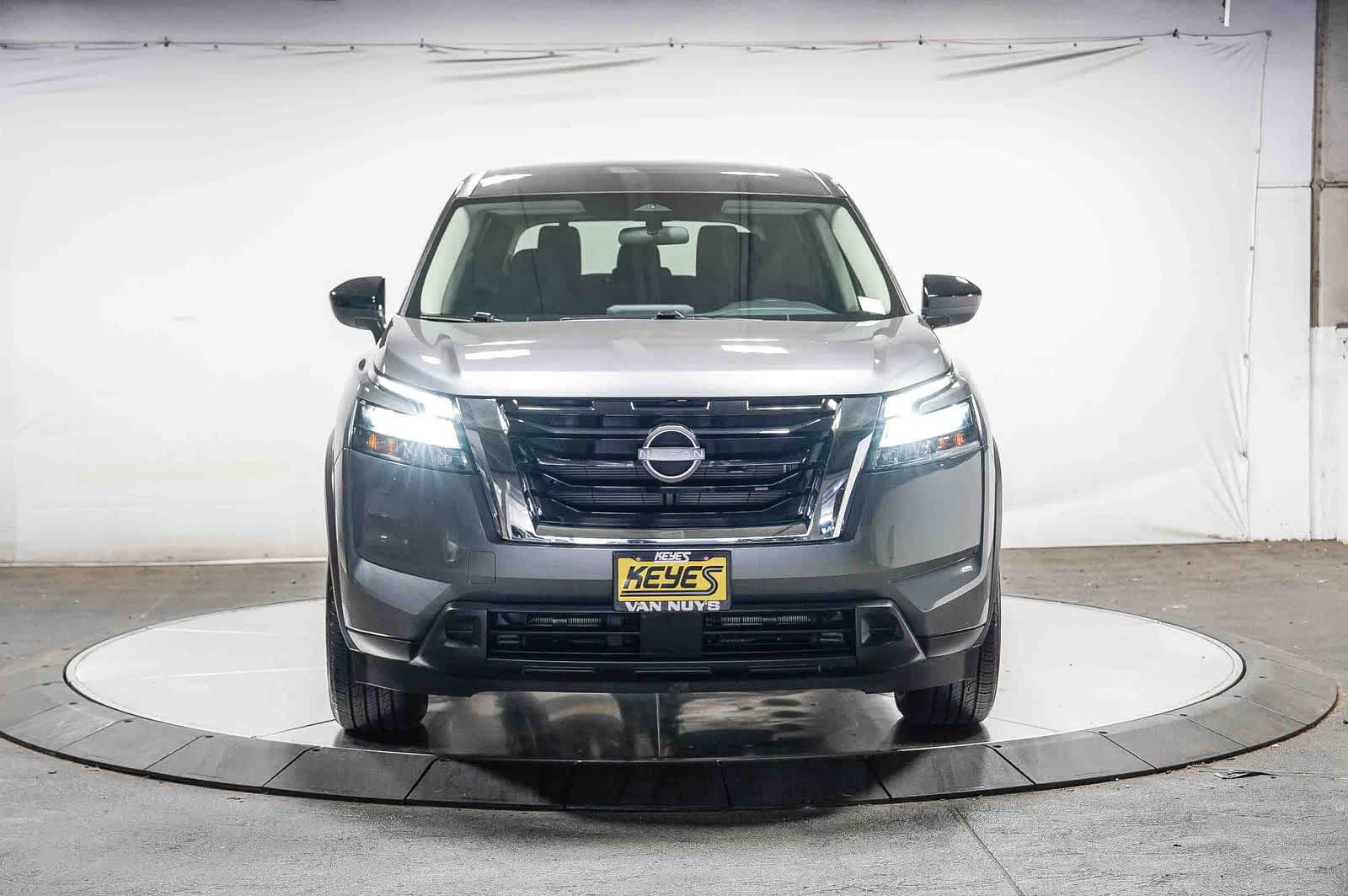 Nissan Pathfinder S 2024