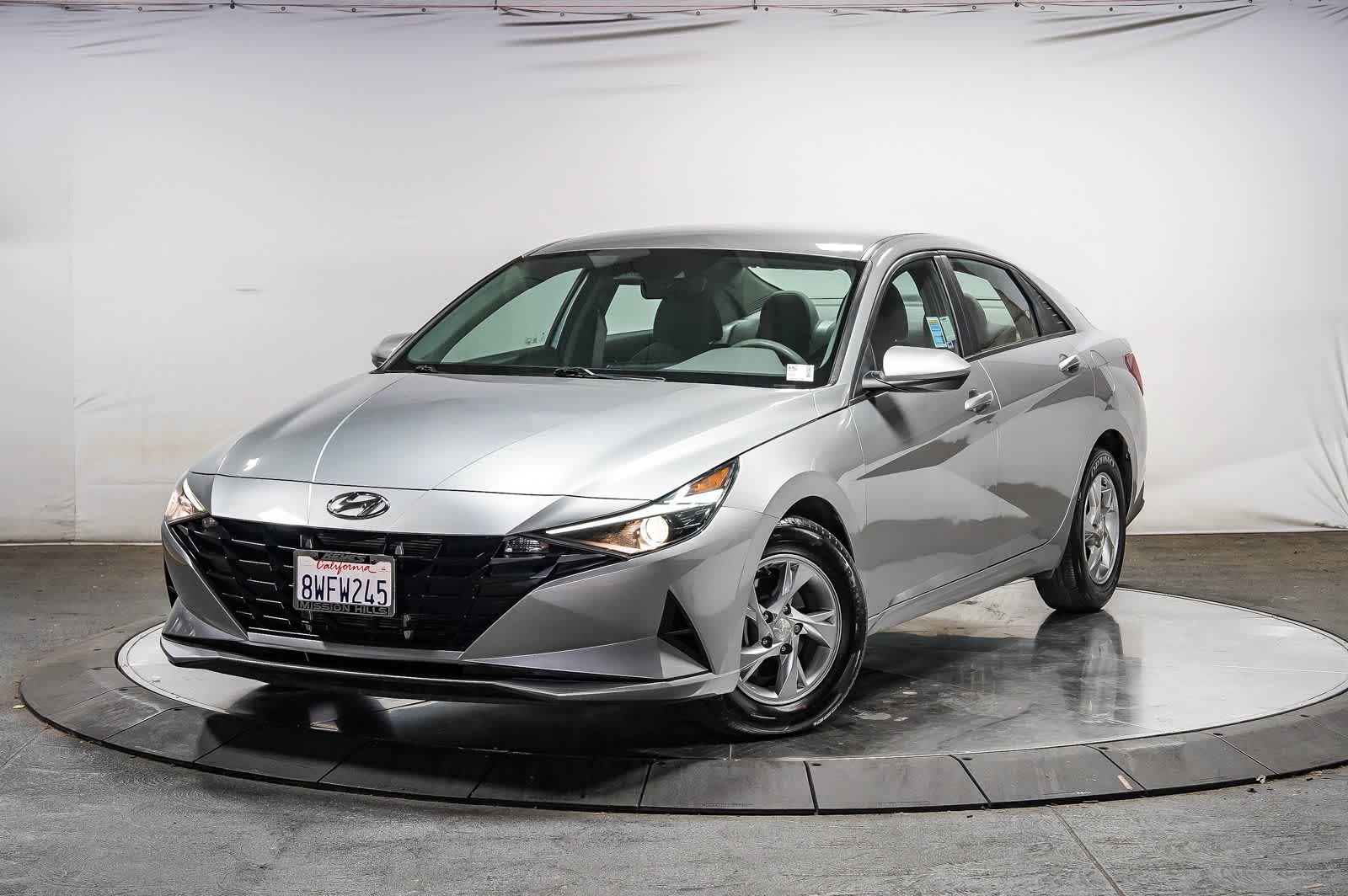 Hyundai Elantra SE 2021