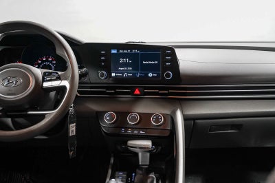 Hyundai Elantra SE 2021
