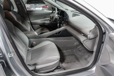 Hyundai Elantra SE 2021