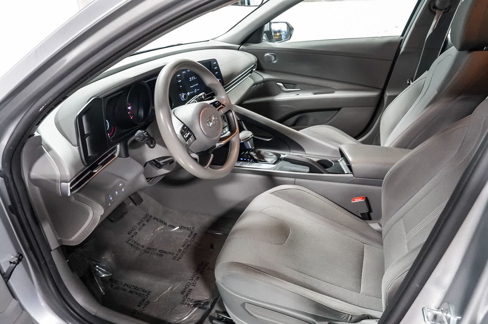 Hyundai Elantra SE 2021