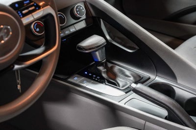 Hyundai Elantra SE 2021