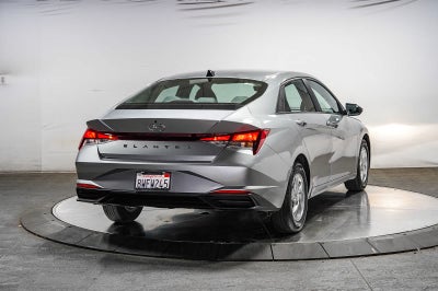 Hyundai Elantra SE 2021