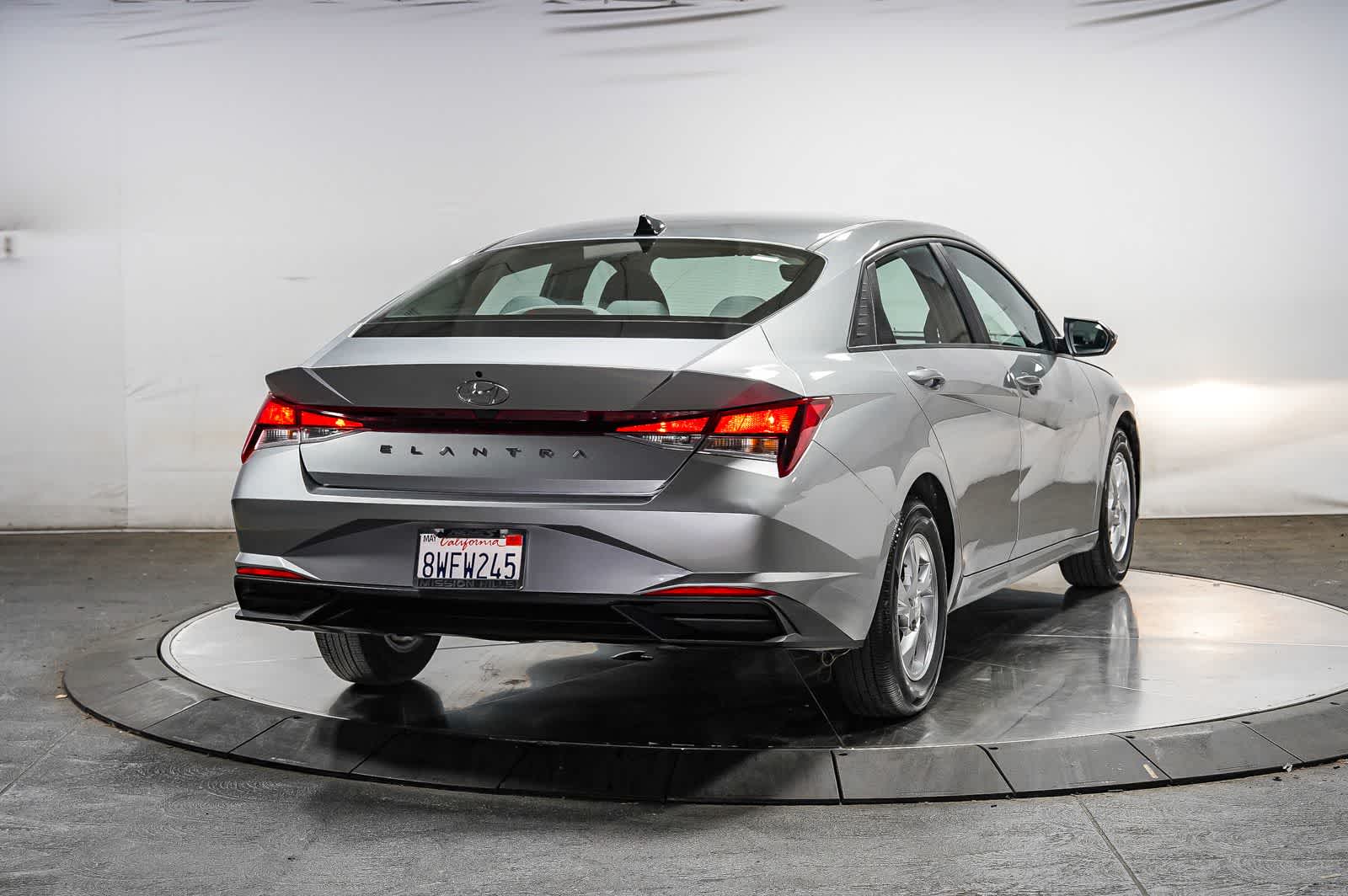 Hyundai Elantra SE 2021