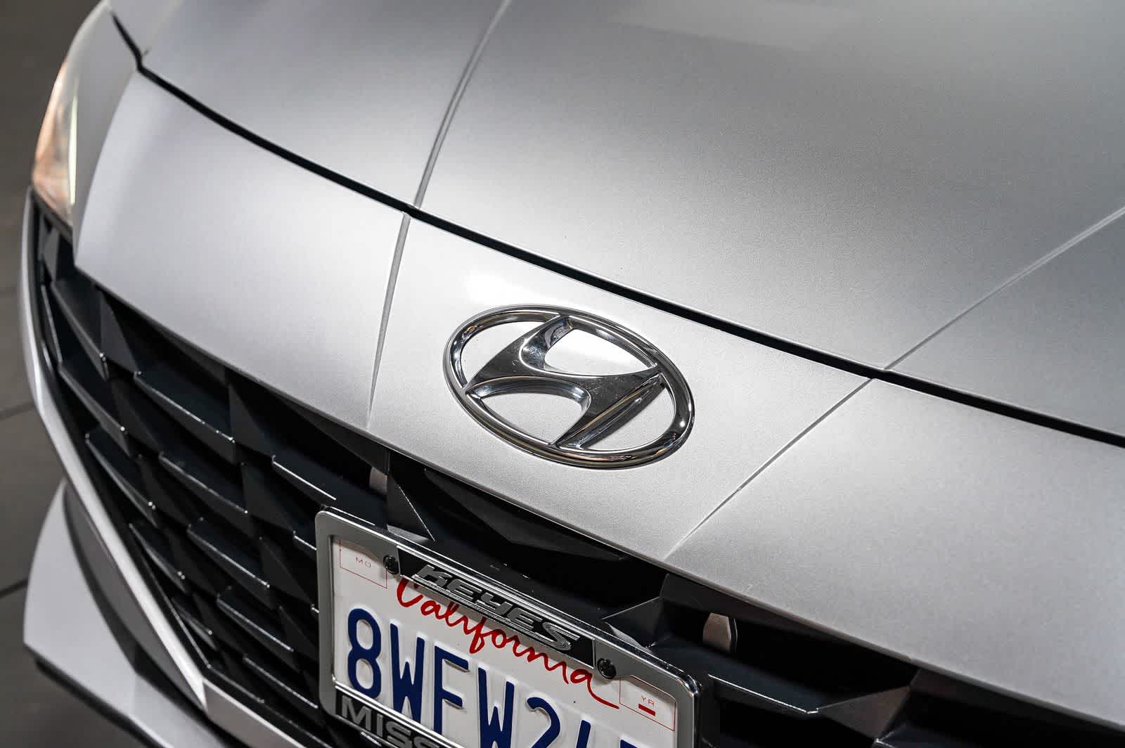 Hyundai Elantra SE 2021