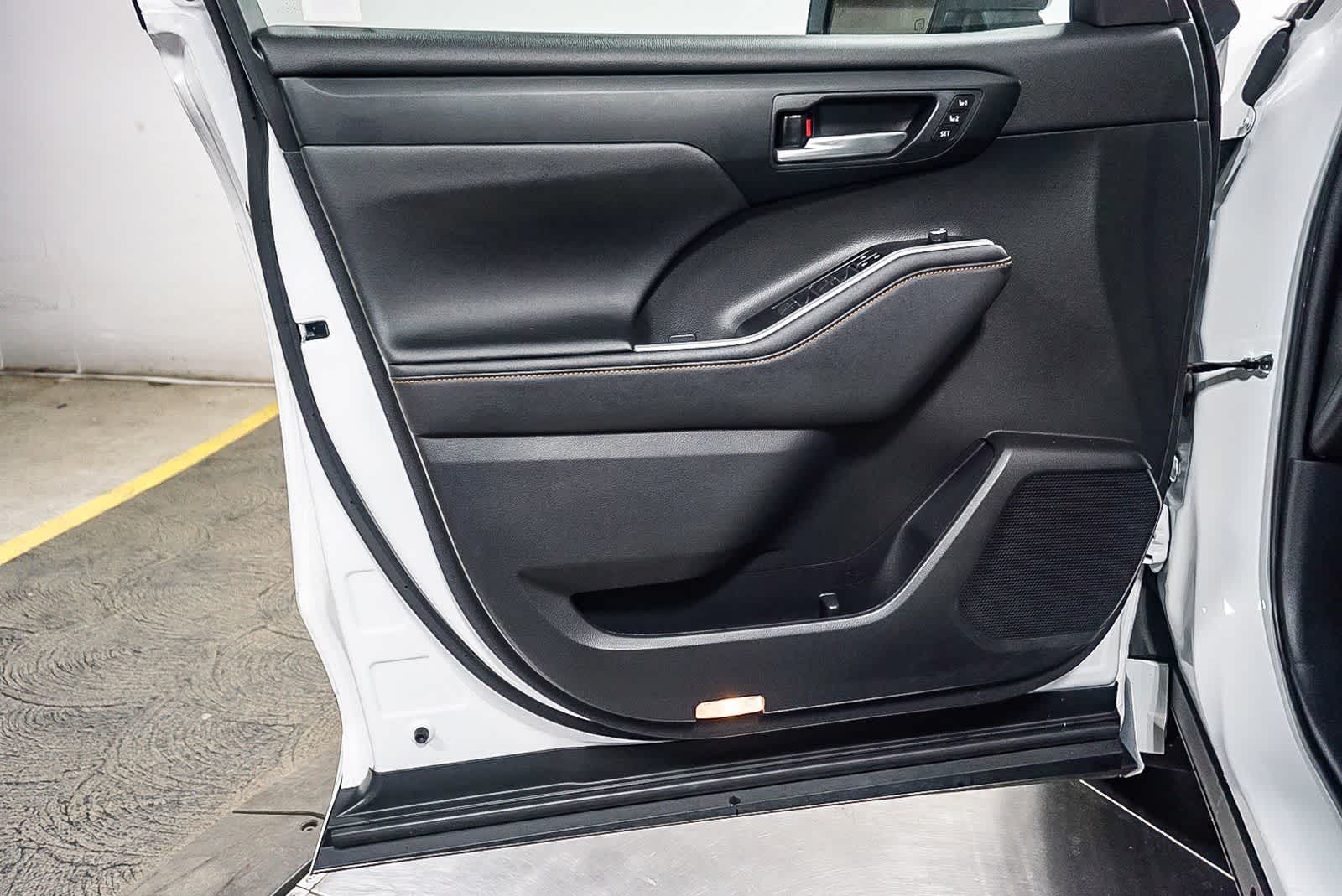 Toyota Highlander Hybrid Edición Bronce 2023