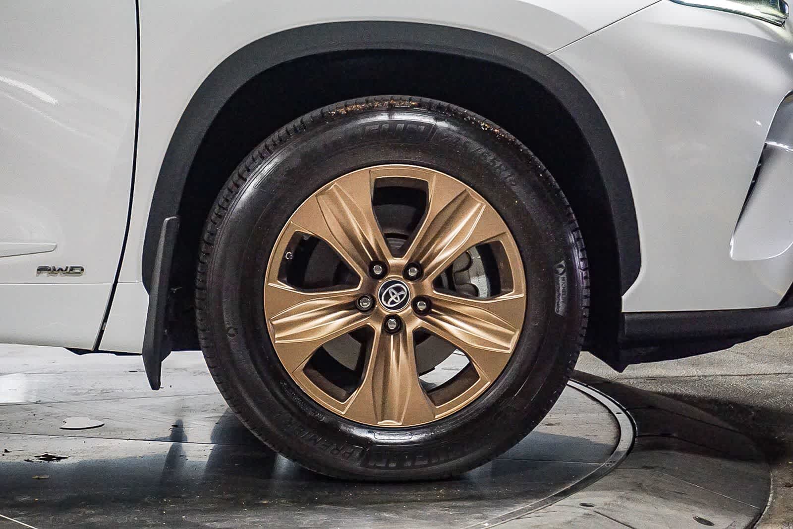 Toyota Highlander Hybrid Edición Bronce 2023