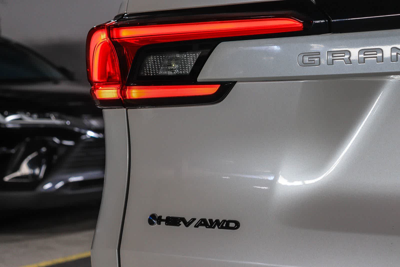 Toyota Grand Highlander Hybrid Nightshade Edition 2025