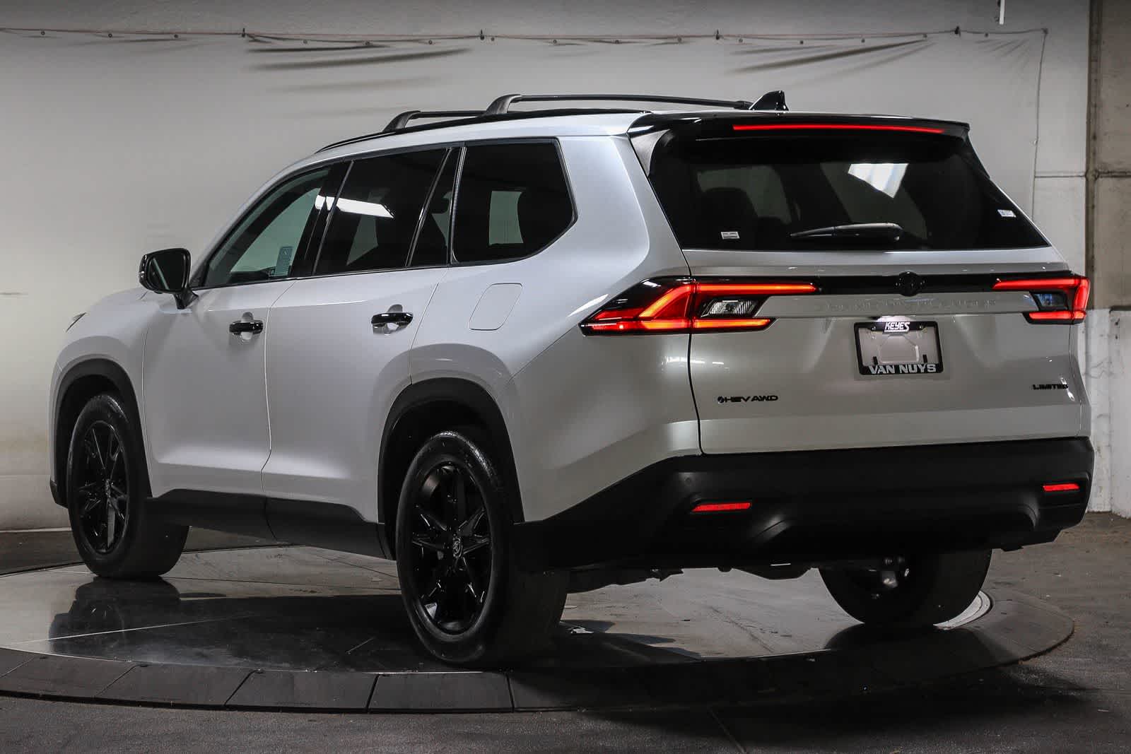 Toyota Grand Highlander Hybrid Nightshade Edition 2025