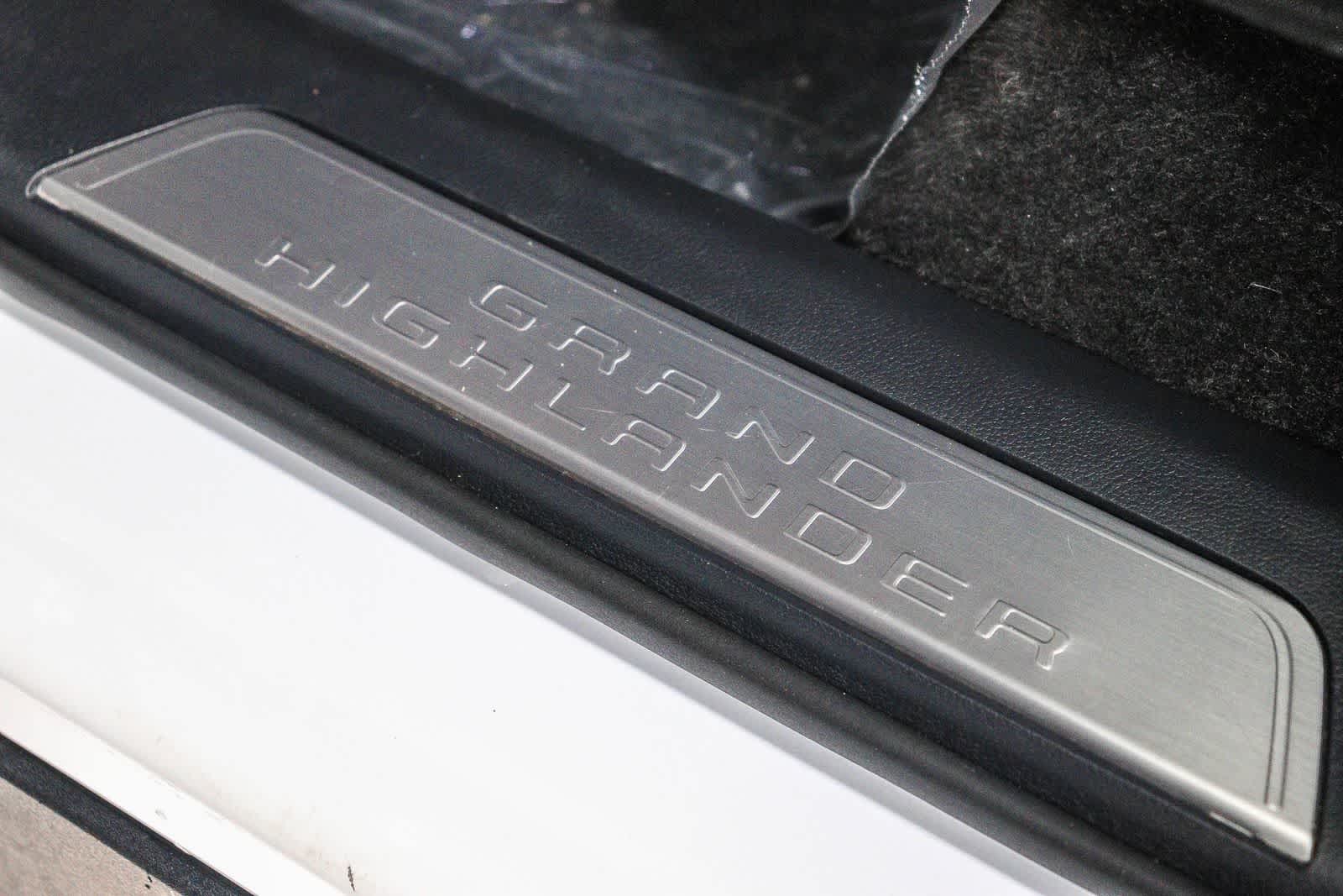 Toyota Grand Highlander Hybrid Nightshade Edition 2025