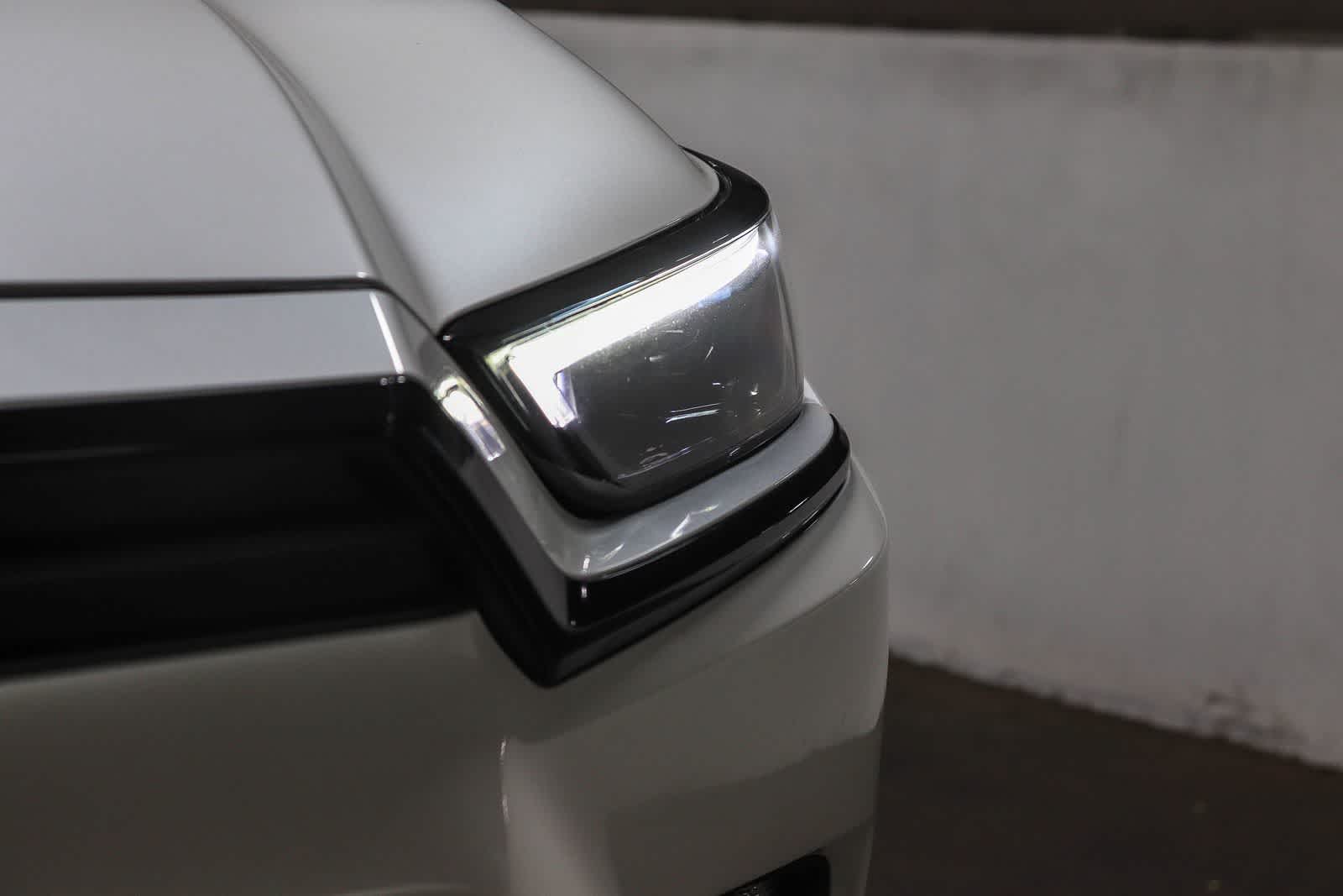 Toyota Grand Highlander Hybrid Nightshade Edition 2025
