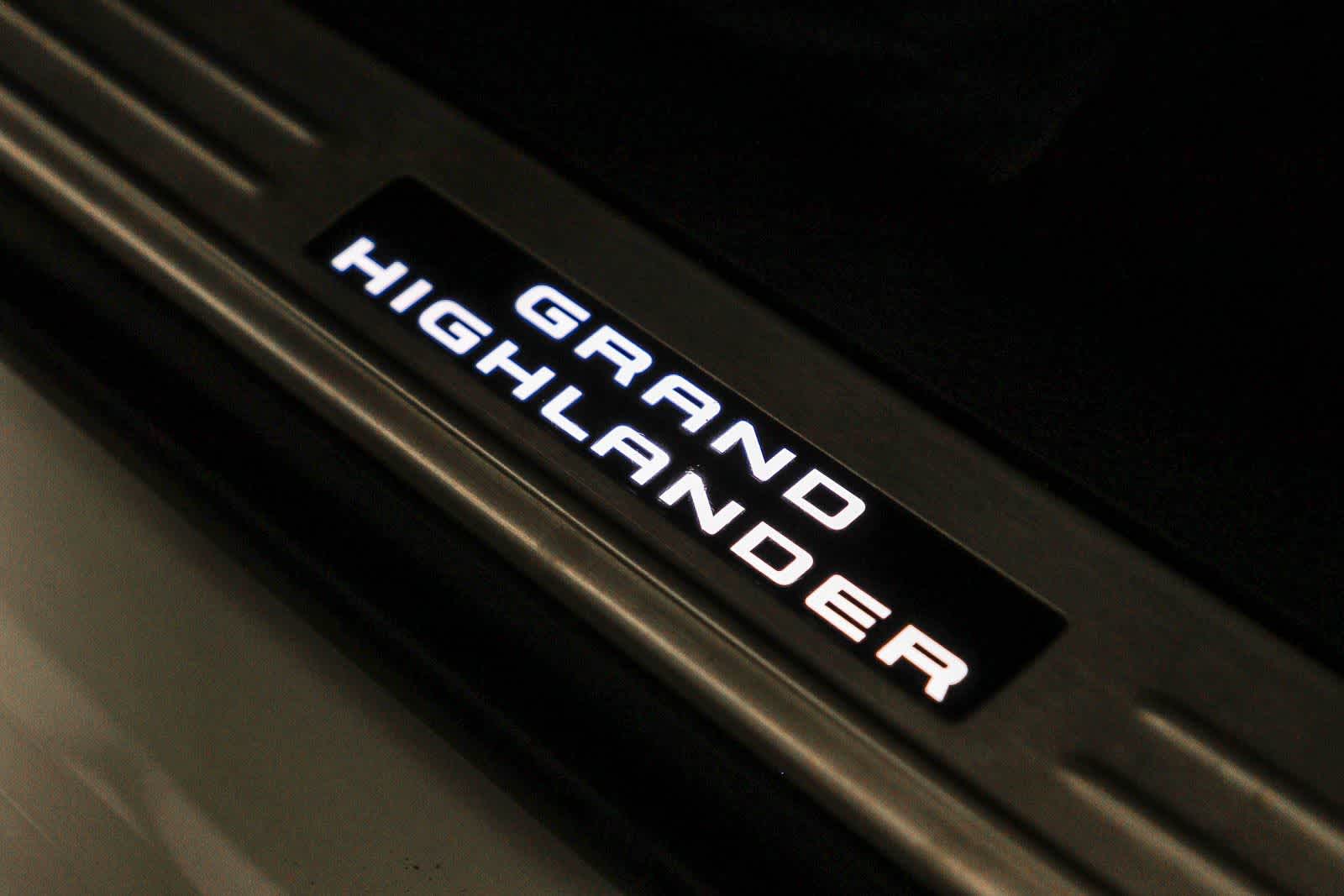 Toyota Grand Highlander Hybrid XLE 2025
