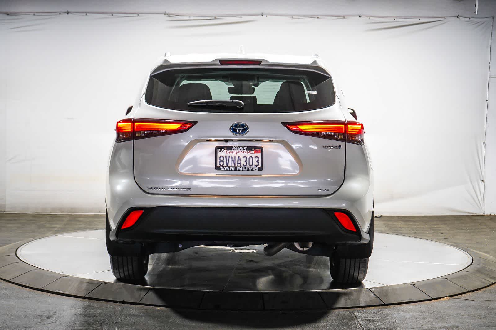 Toyota Highlander Hybrid XLE 2021