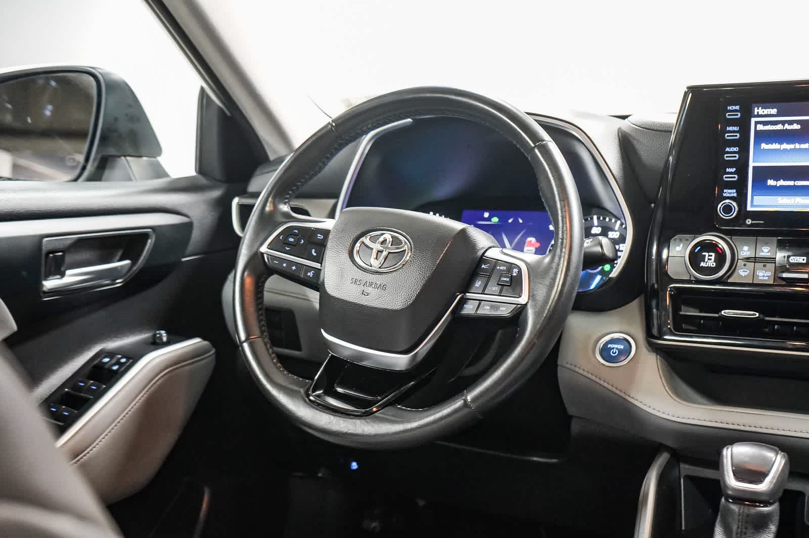 Toyota Highlander Hybrid XLE 2021