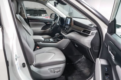 Toyota Highlander Hybrid XLE 2021