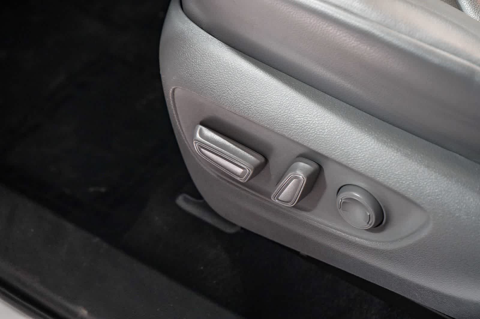 Toyota Highlander Hybrid XLE 2021