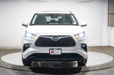 Toyota Highlander Hybrid XLE 2021