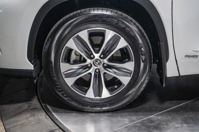 Toyota Highlander Hybrid XLE 2021
