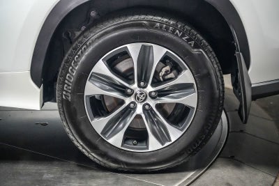 Toyota Highlander Hybrid XLE 2022