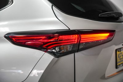 Toyota Highlander Hybrid XLE 2022