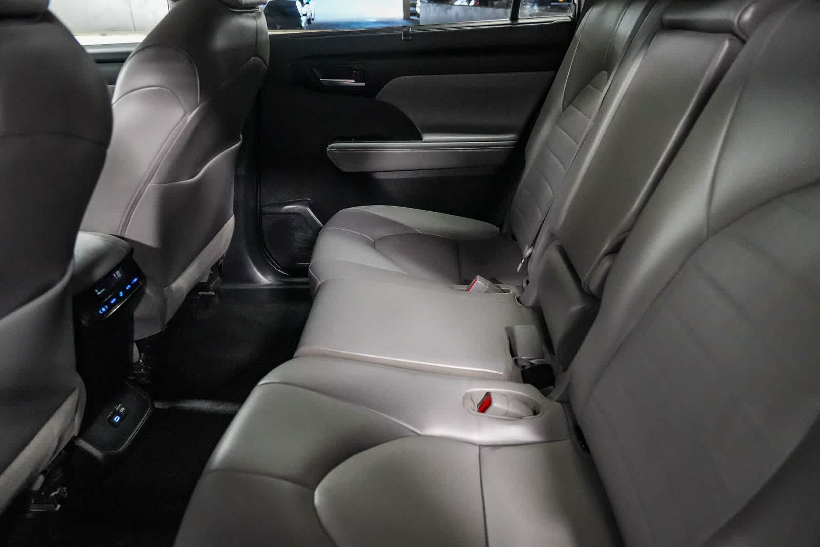 Toyota Highlander Hybrid XLE 2022