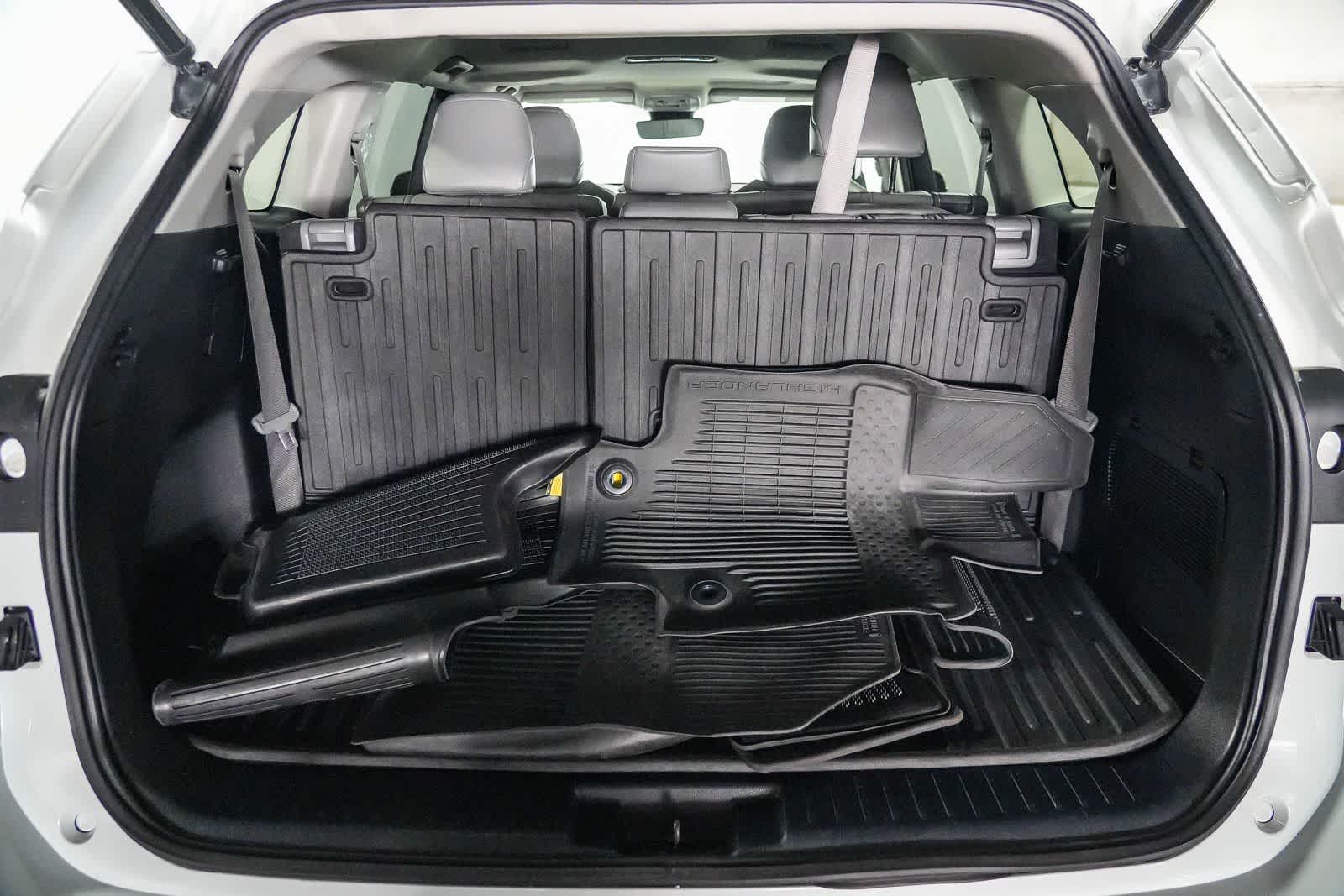 Toyota Highlander Hybrid XLE 2022