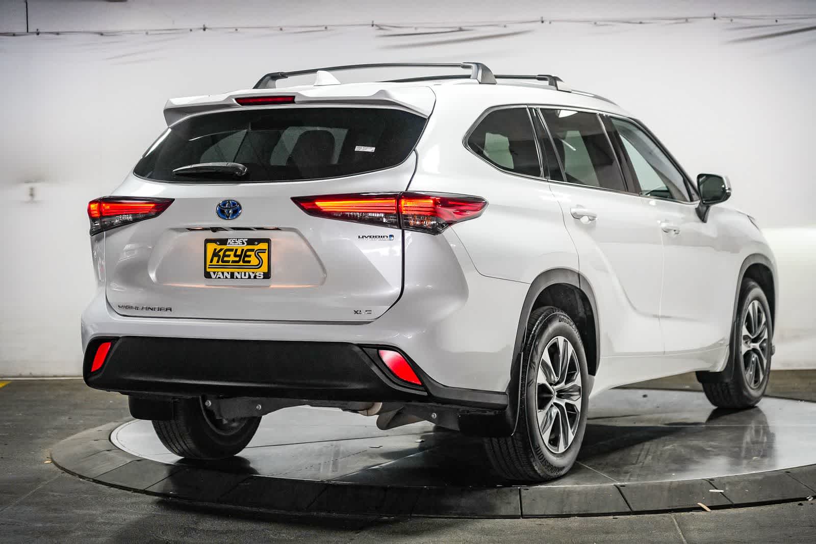 Toyota Highlander Hybrid XLE 2022