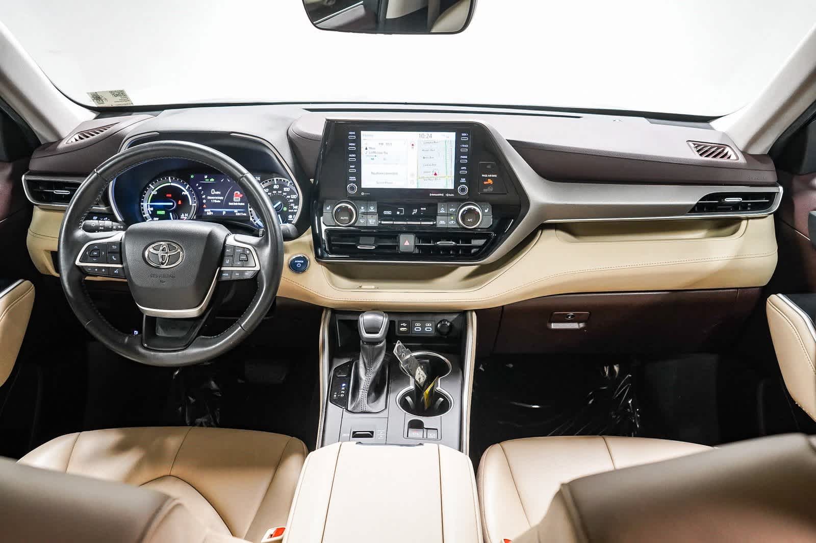 Toyota Highlander Hybrid XLE 2022