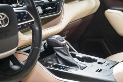 Toyota Highlander Hybrid XLE 2022