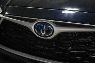 Toyota Highlander Hybrid XLE 2022