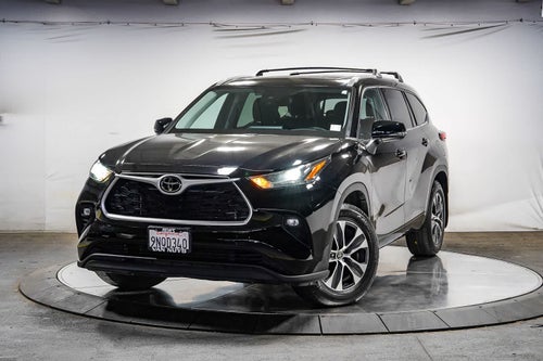 Toyota Highlander XLE 2022