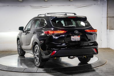 Toyota Highlander XLE 2022