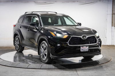 Toyota Highlander XLE 2022