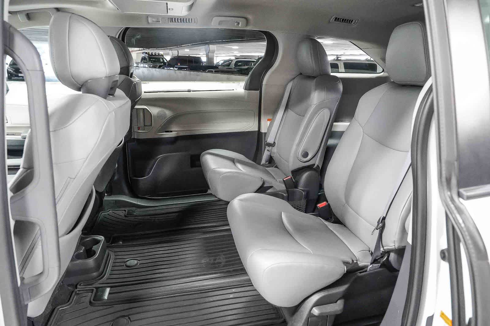 Toyota Sienna XLE 2023