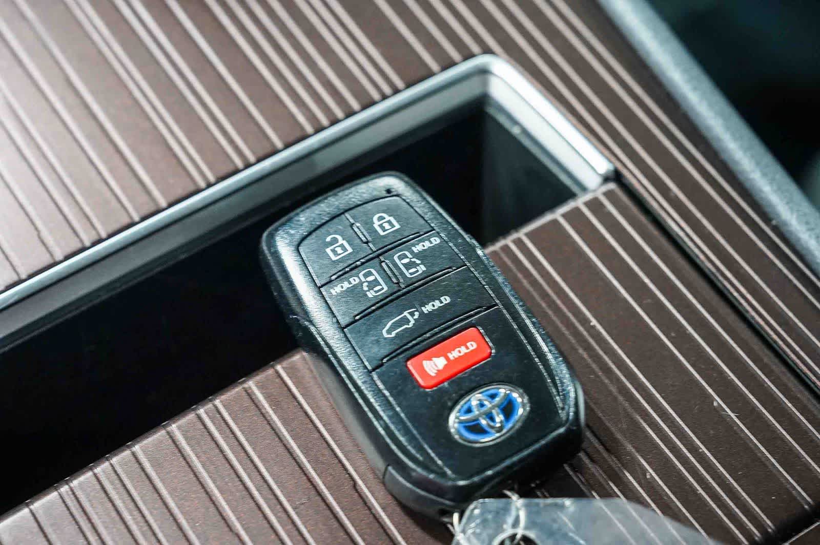 Toyota Sienna XLE 2023
