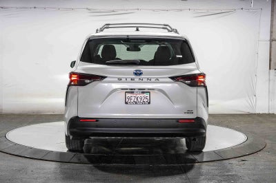 Toyota Sienna XLE 2023