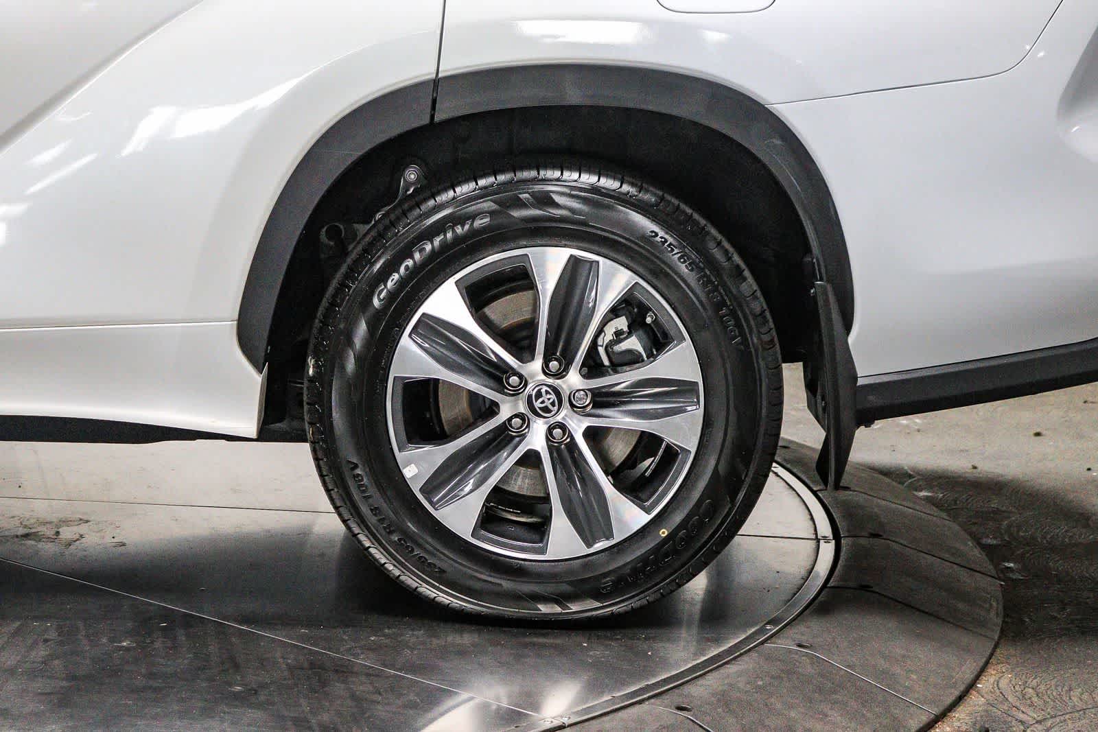 Toyota Highlander XLE 2024