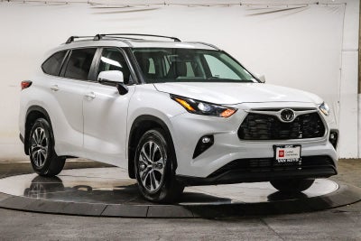 Toyota Highlander XLE 2024