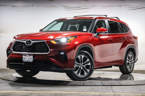 Toyota Highlander XLE 2023