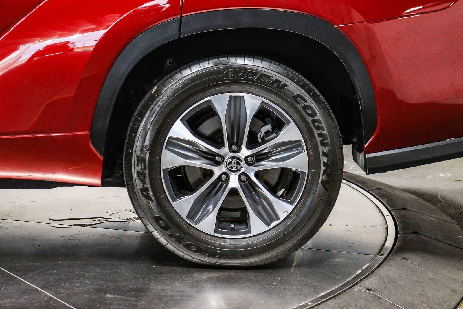 Toyota Highlander XLE 2023