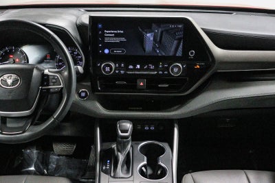 Toyota Highlander XLE 2023