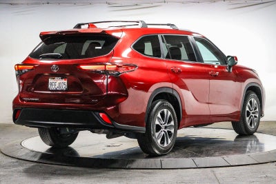 Toyota Highlander XLE 2023
