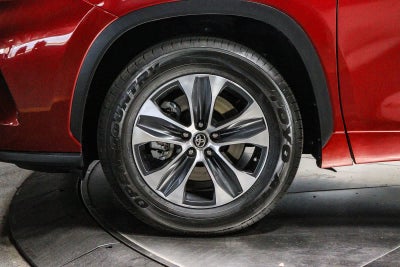 Toyota Highlander XLE 2023